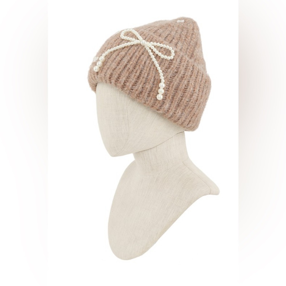 🖤 16A. Pearl Ribbon Beanie